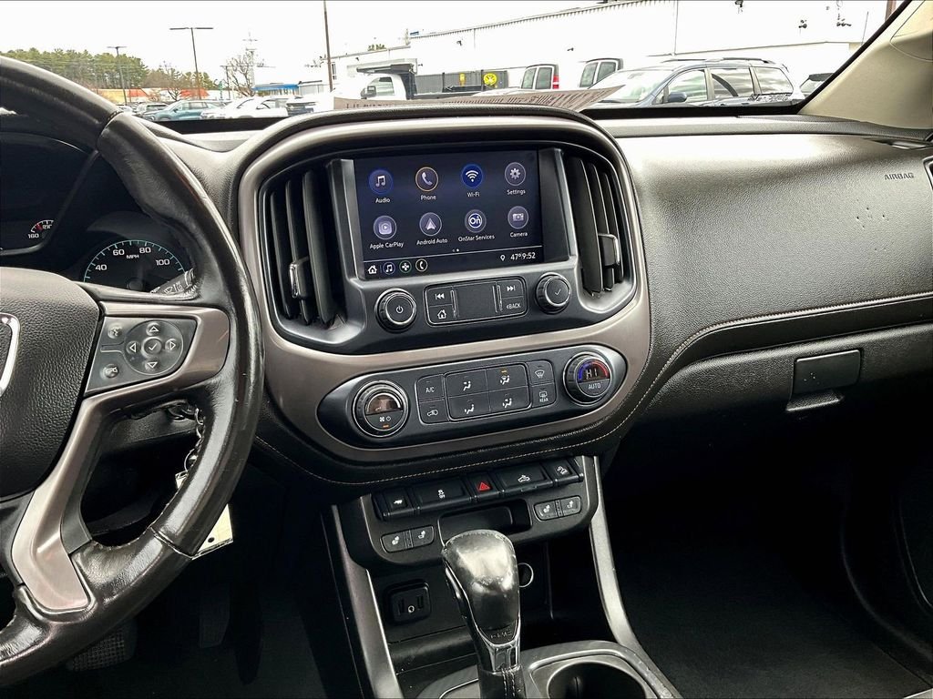 Used 2022 Black GMC AT4 w/Cloth image 17