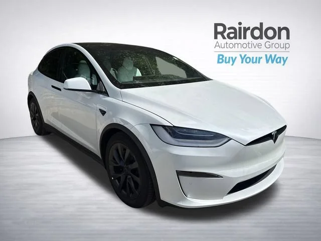 2022 Tesla Model X Base