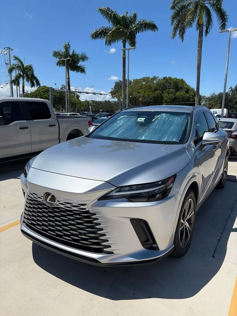 Used 2023 Iridium Lexus 350 Premium image 4