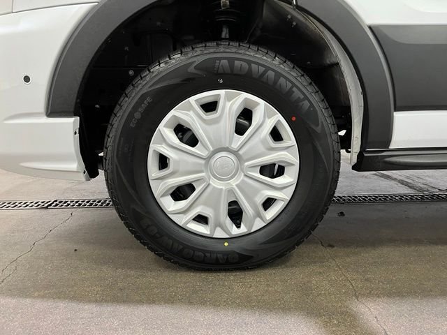 Used 2024 White Ford XLT image 22