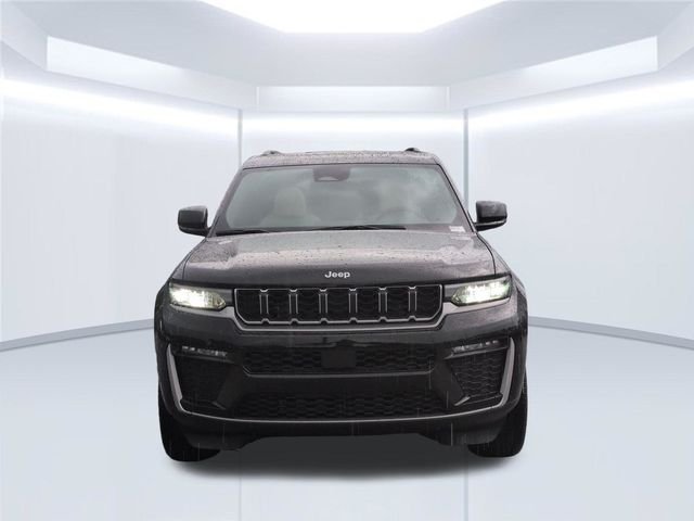 New 2026 Diamond Black Crystal Pearl-Coat Exterior Paint Jeep Limited image 10