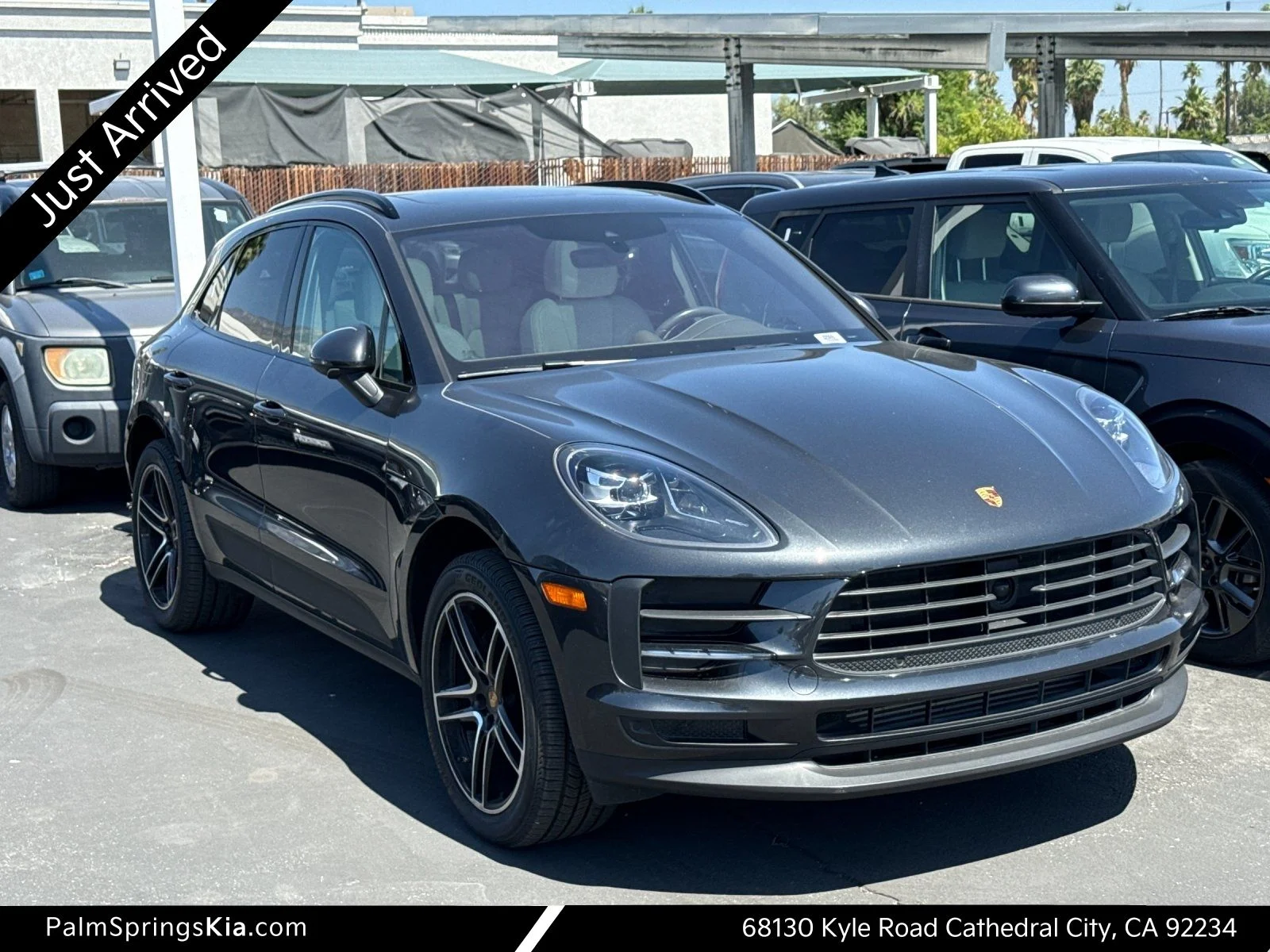 2020 Porsche Macan -'s photo