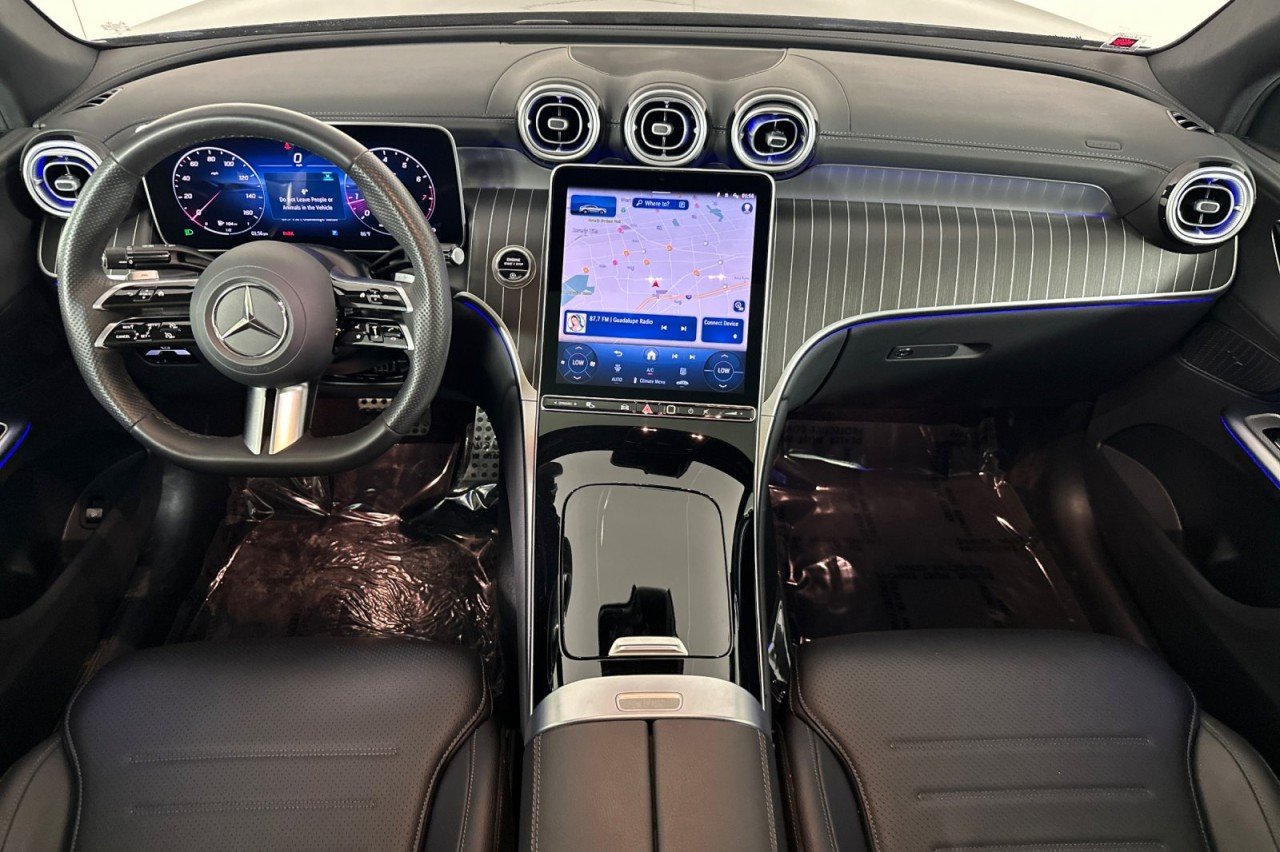 Certified Used 2025 Black Mercedes-Benz GLC 300 image 12