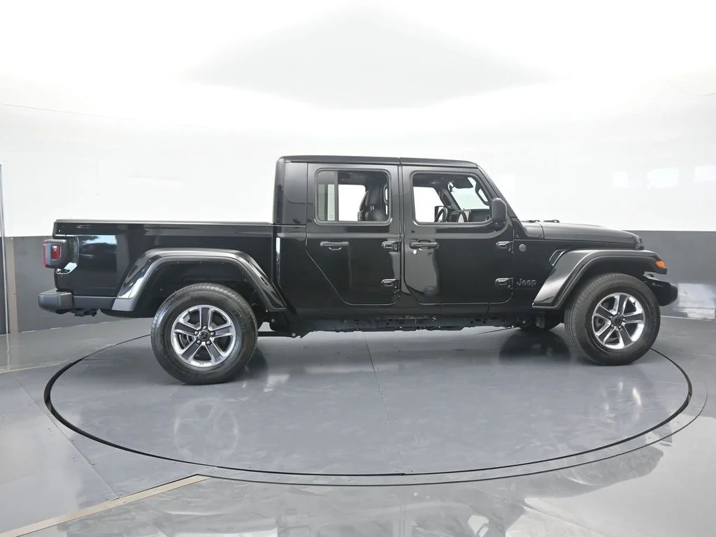 Used 2024 Black Clearcoat Jeep Sport S image 6