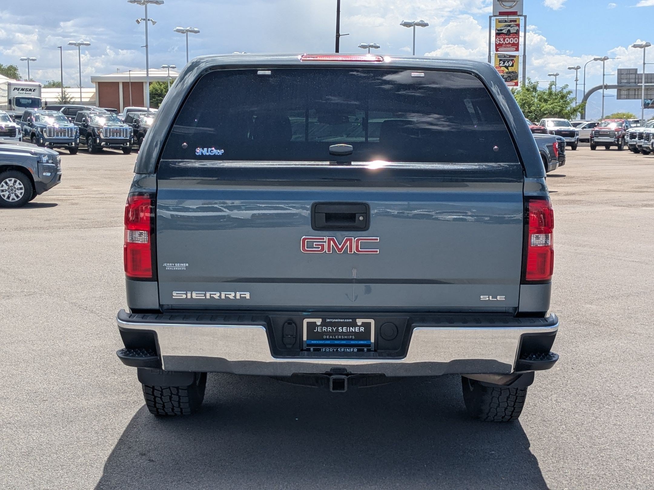 Used 2014 Stealth Gray Metallic GMC SLE image 4