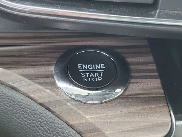 Used 2024 Gray Ford Limited image 31