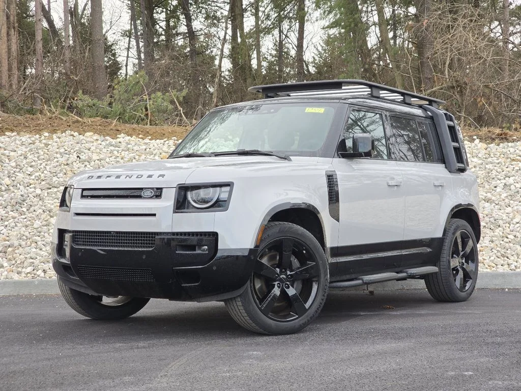 2026 Land Rover Defender 110 X-Dynamic SE P400's photo