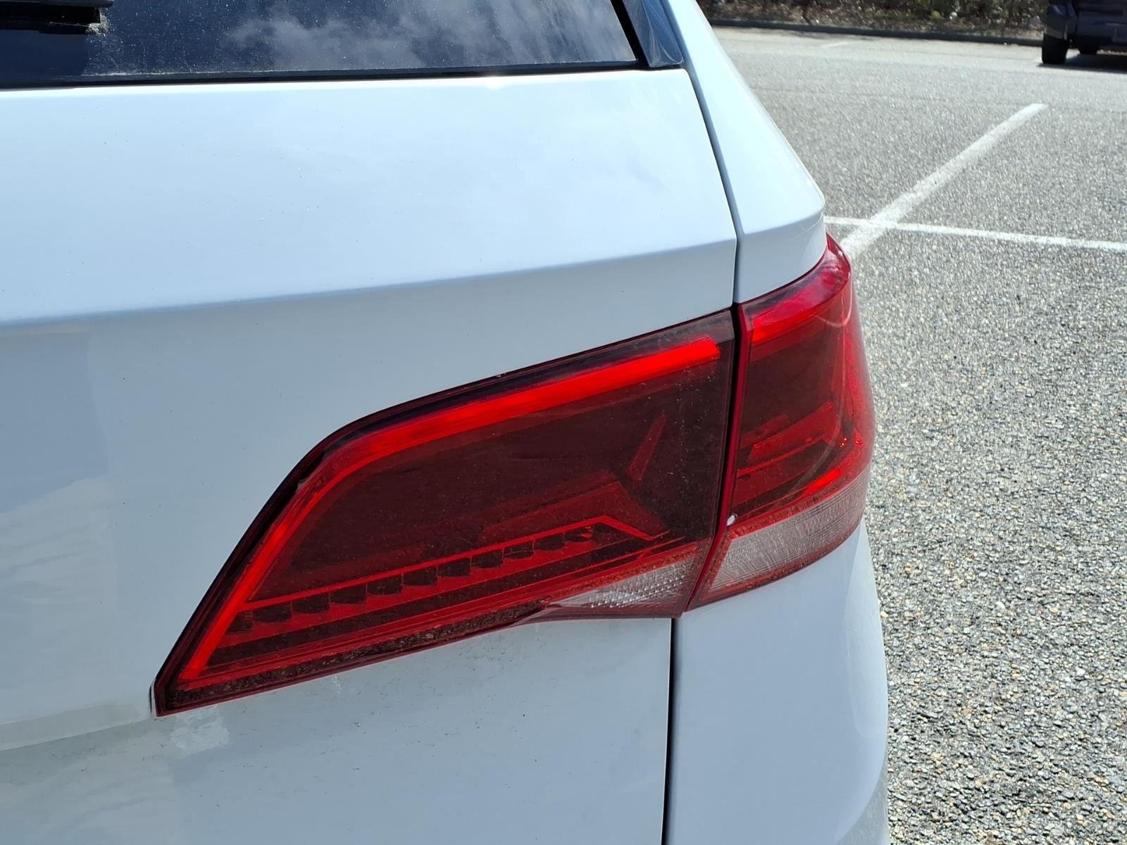 2022 Volkswagen Taos SEL - Photo 10