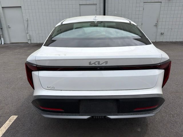 New 2026 Snow White Pearl Kia LXS image 4
