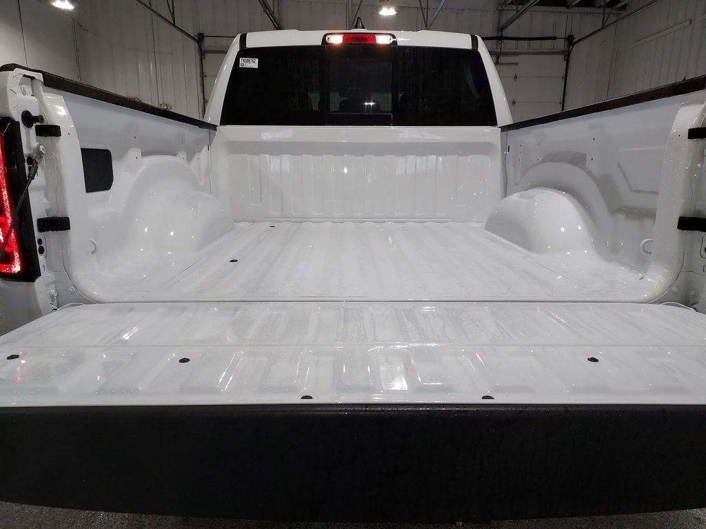 New 2026 Bright White Clear-Coat Exterior Paint RAM Big Horn/Lone Star image 30