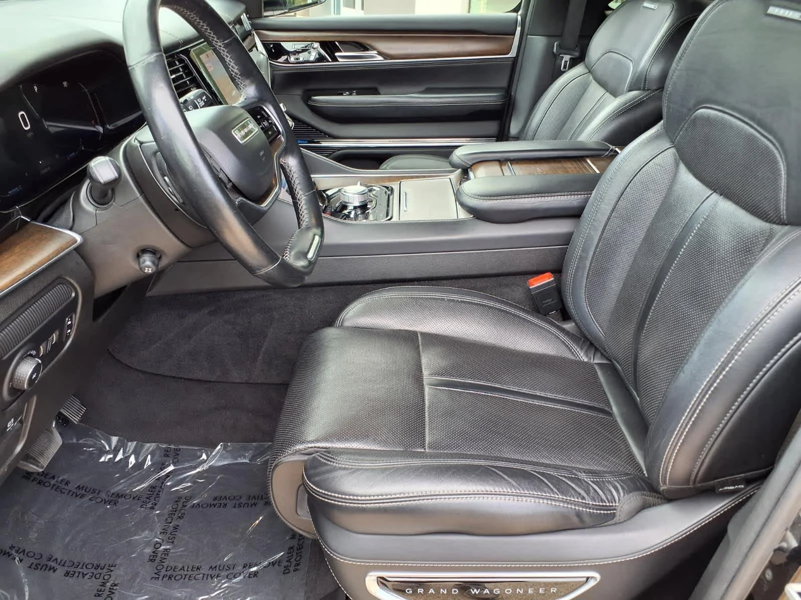 Used 2022 Diamond Black Crystal Pearlcoat Jeep Series I image 12