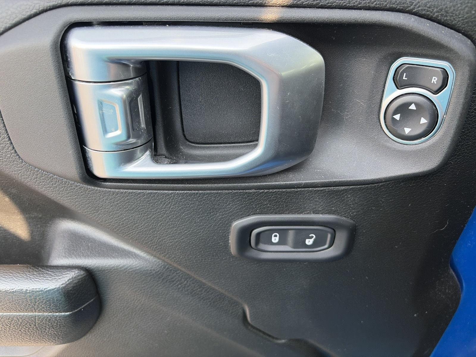 Used 2022 Hydro Blue Pearlcoat Jeep Rubicon image 14