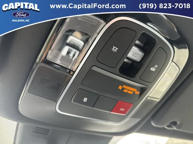 Used 2022 Gray Hyundai SEL Premium image 34