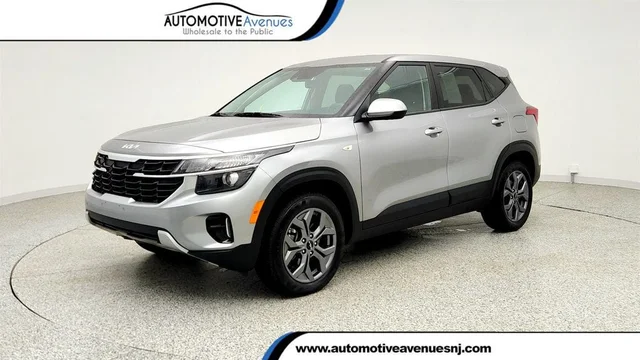 2025 Kia Seltos LX IVT AWD