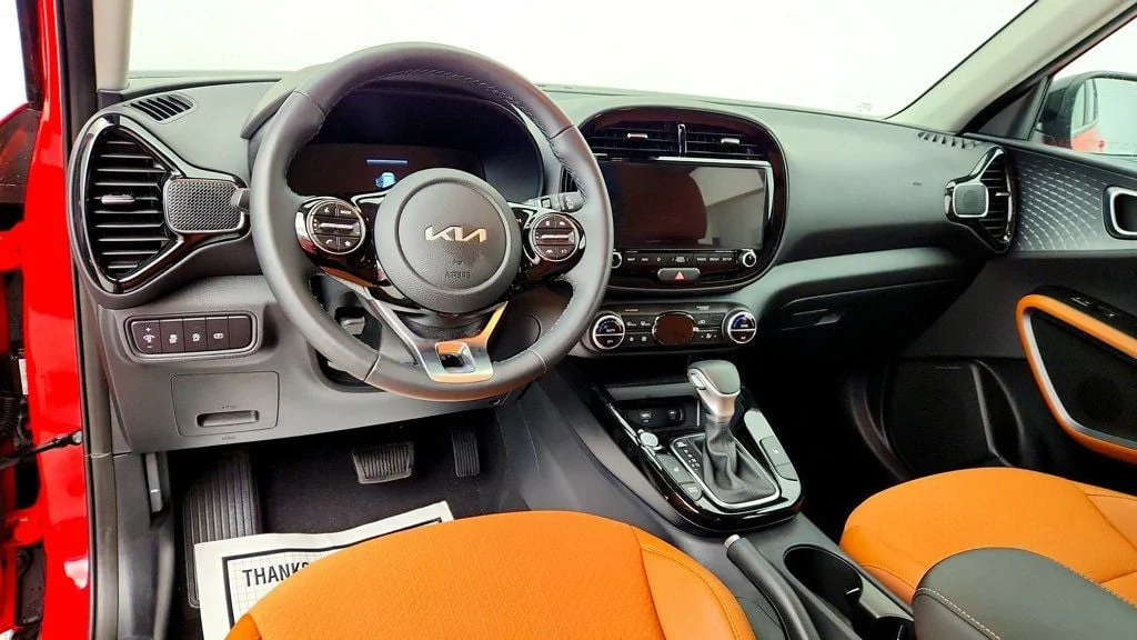 Used 2025 Inferno Red/Black Roof Kia EX FWD Soulmate Special Edition w/ harman/kardon & 18