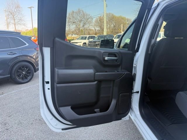 Used 2021 White Chevrolet LT image 22