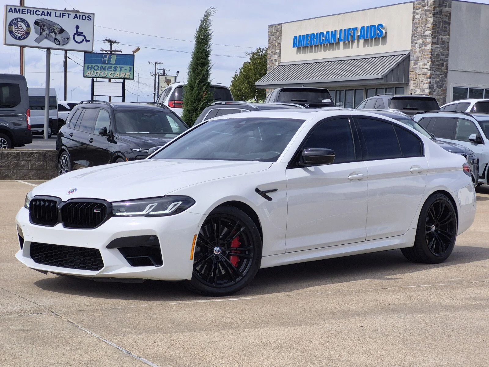 2023 BMW M5