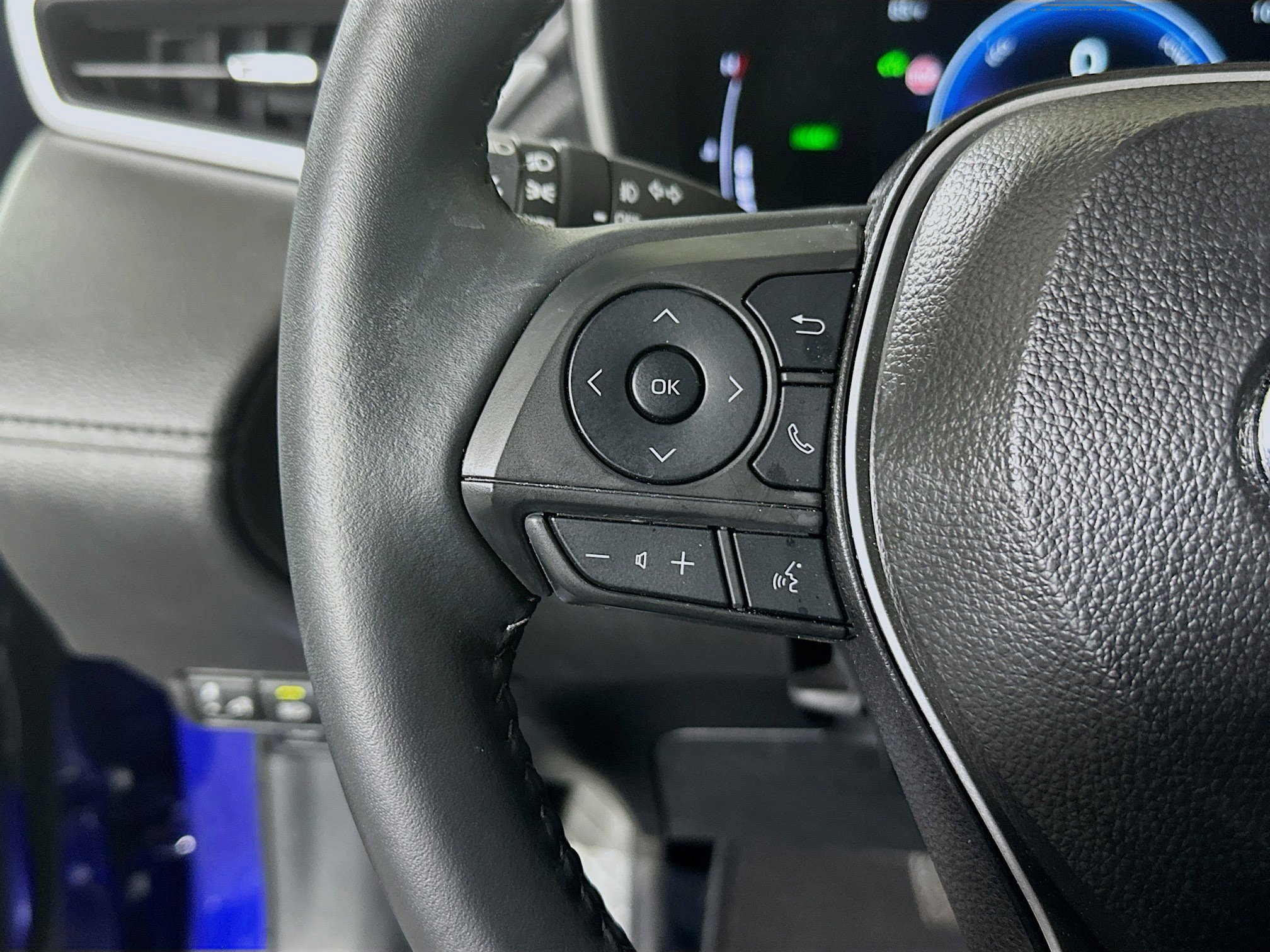 Used 2025 Blue Toyota Hybrid XSE image 16