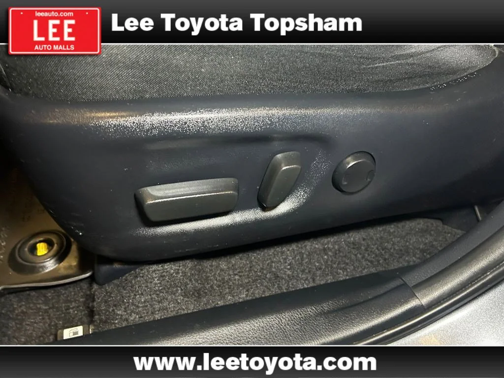 Used 2018 Magnetic Gray Metallic Toyota Hybrid XLE image 23