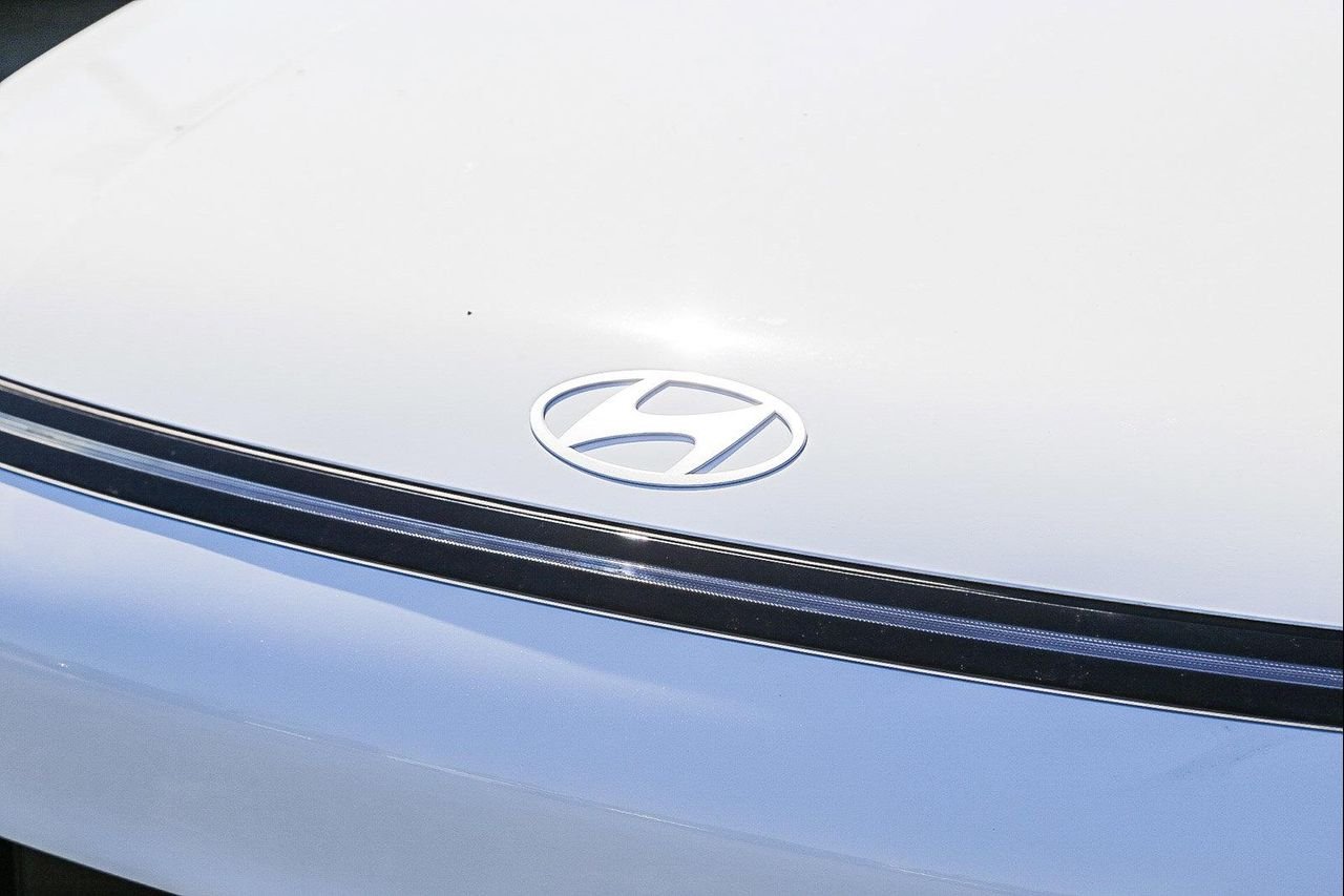 New 2026 White Hyundai Limited image 33
