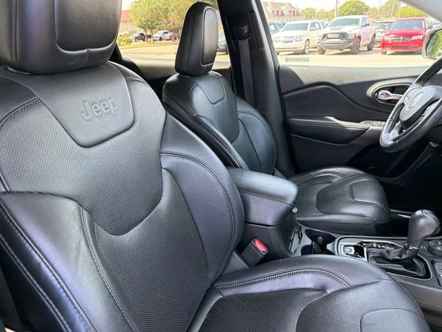 Used 2019 Black Jeep Limited image 25