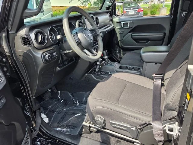Used 2023 Black Jeep Sport S image 13
