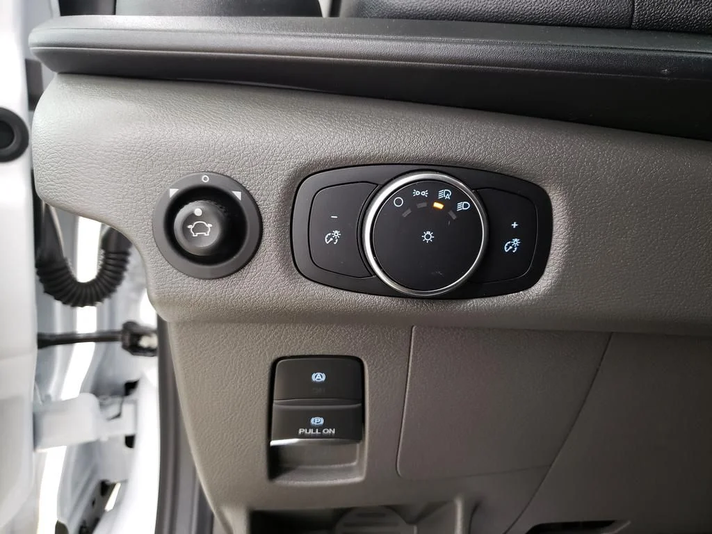 New 2026 Oxford White Ford Cargo Van image 25
