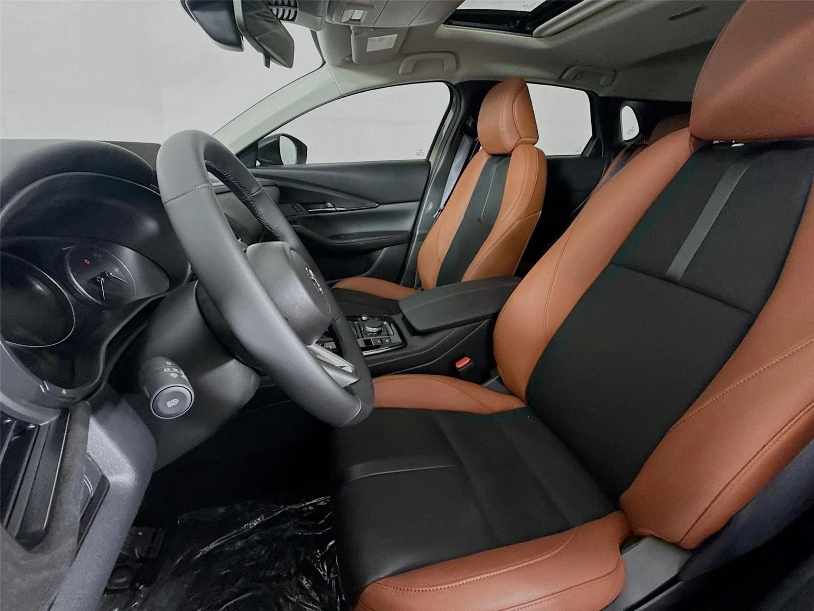 2025 Mazda CX-30 Carbon Turbo - Photo 16