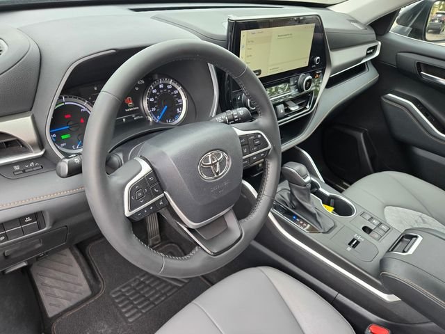 Used 2023 Black Toyota Bronze Edition image 10
