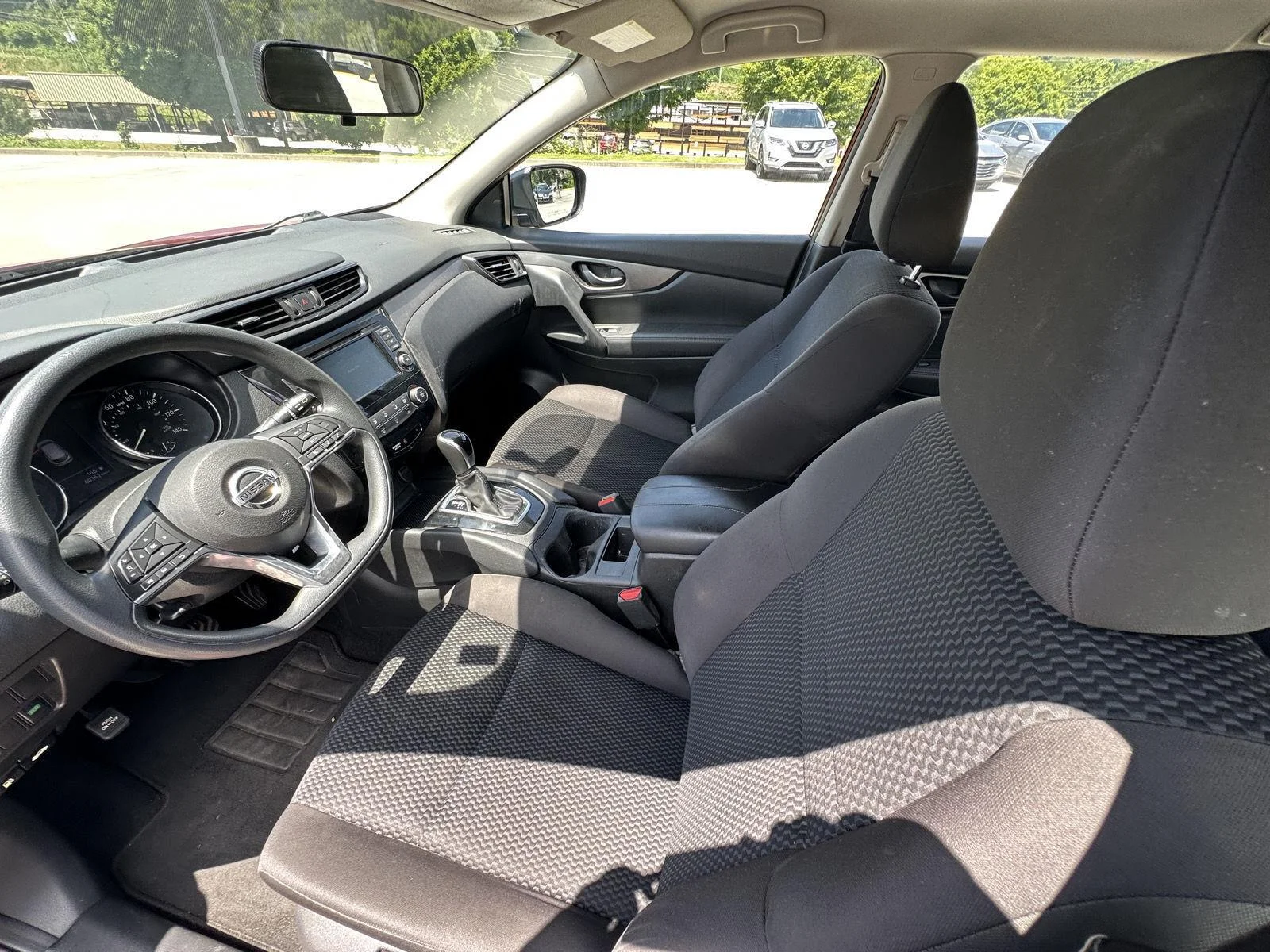 Used 2019 Scarlet Ember Tintcoat Nissan S image 10
