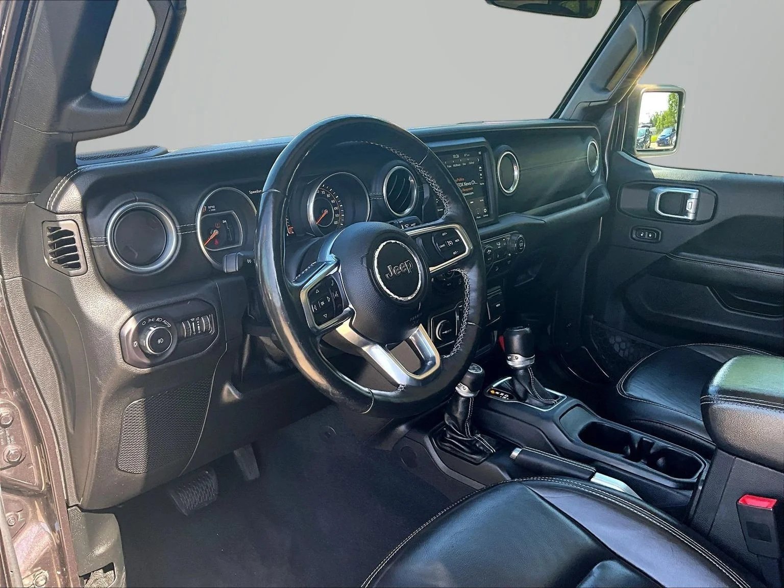Used 2018 Gray Jeep Unlimited Sahara image 14