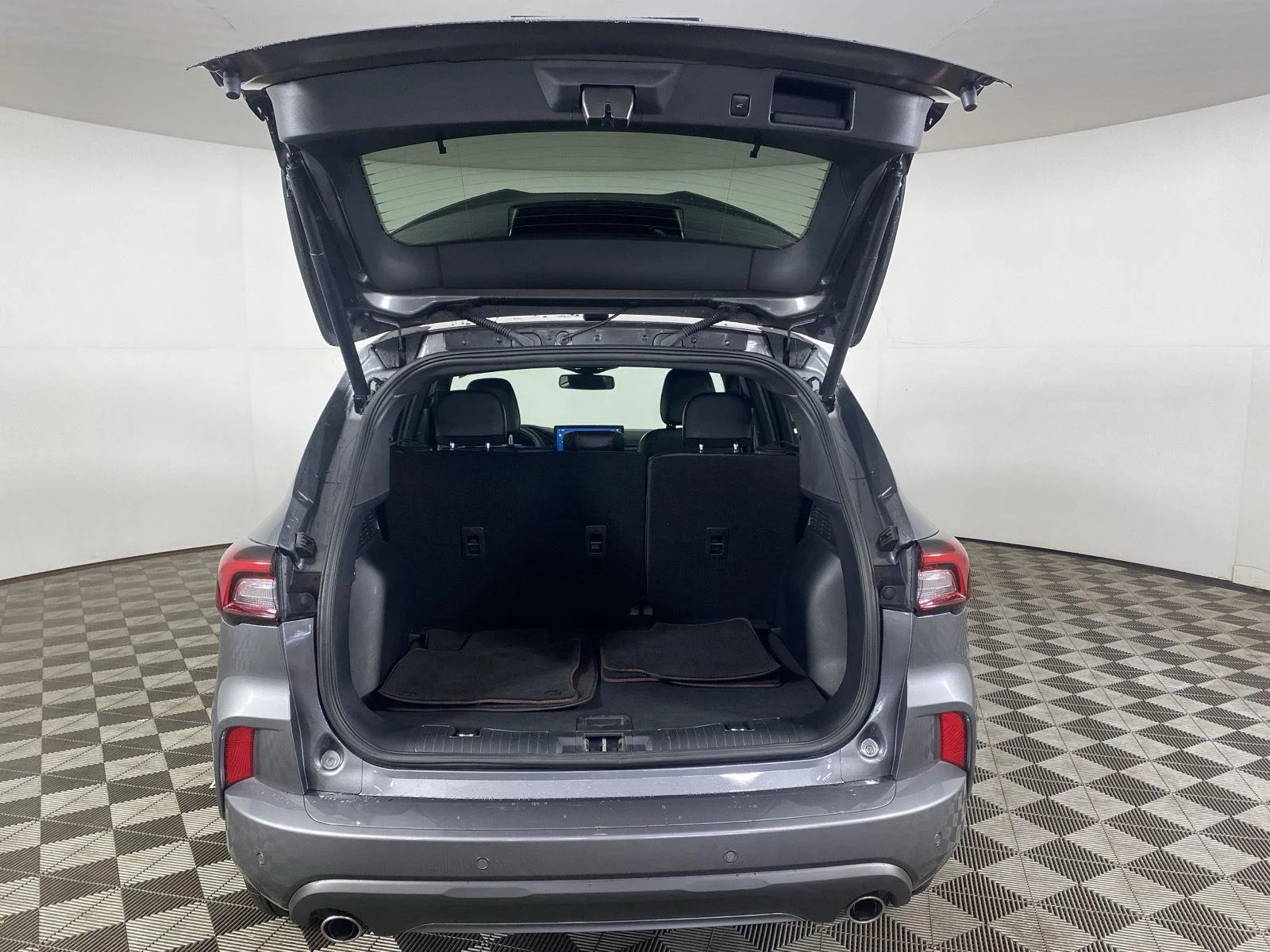 Used 2023 Carbonized Gray Ford ST-Line Elite image 9