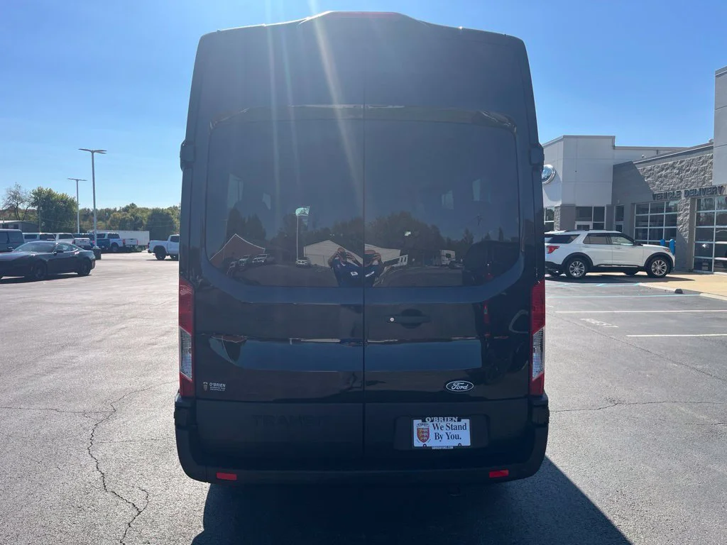 New 2027 Black Ford XL image 4