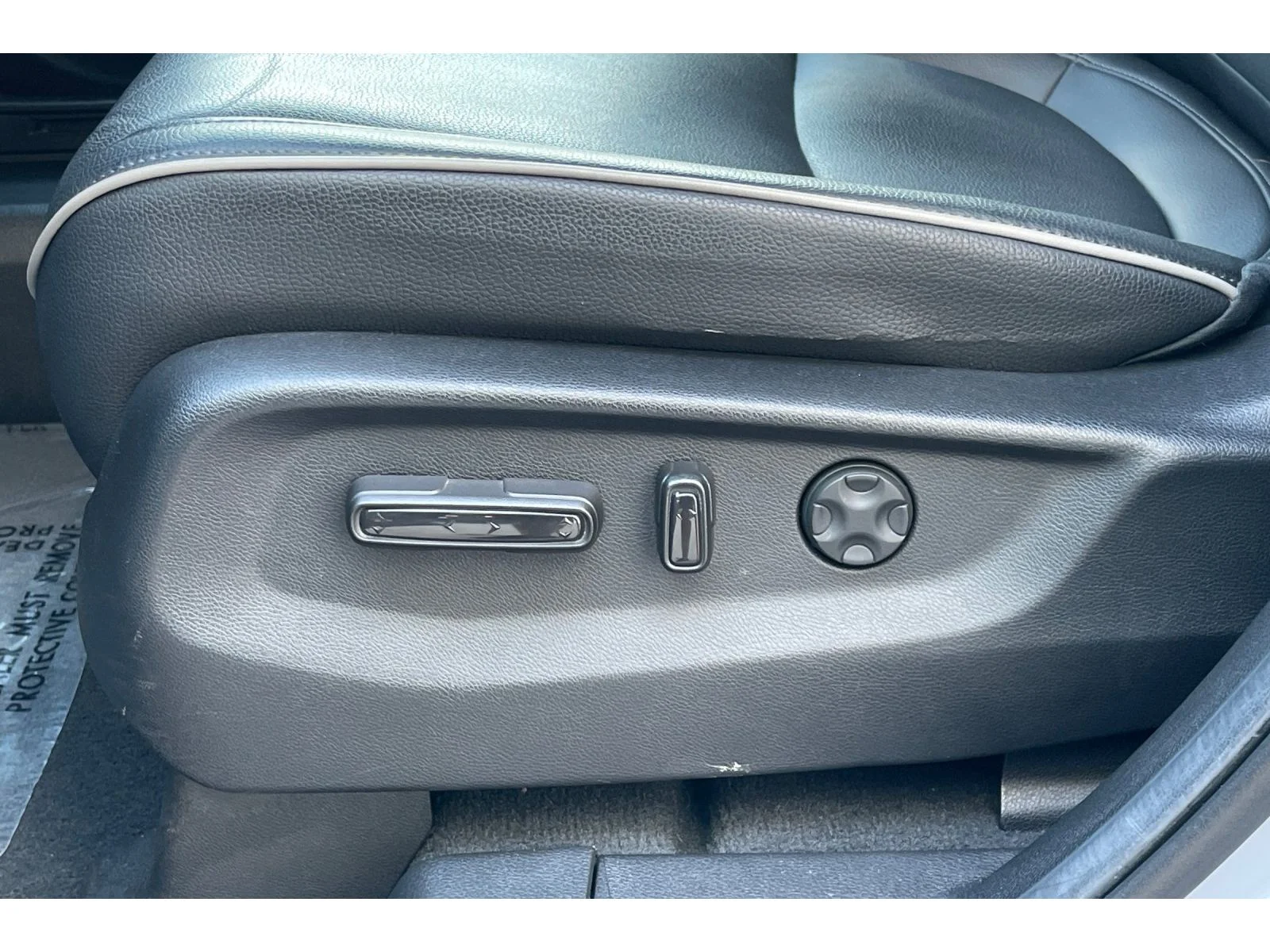 Used 2025 SONIC GRAY PEARL Honda Touring image 13