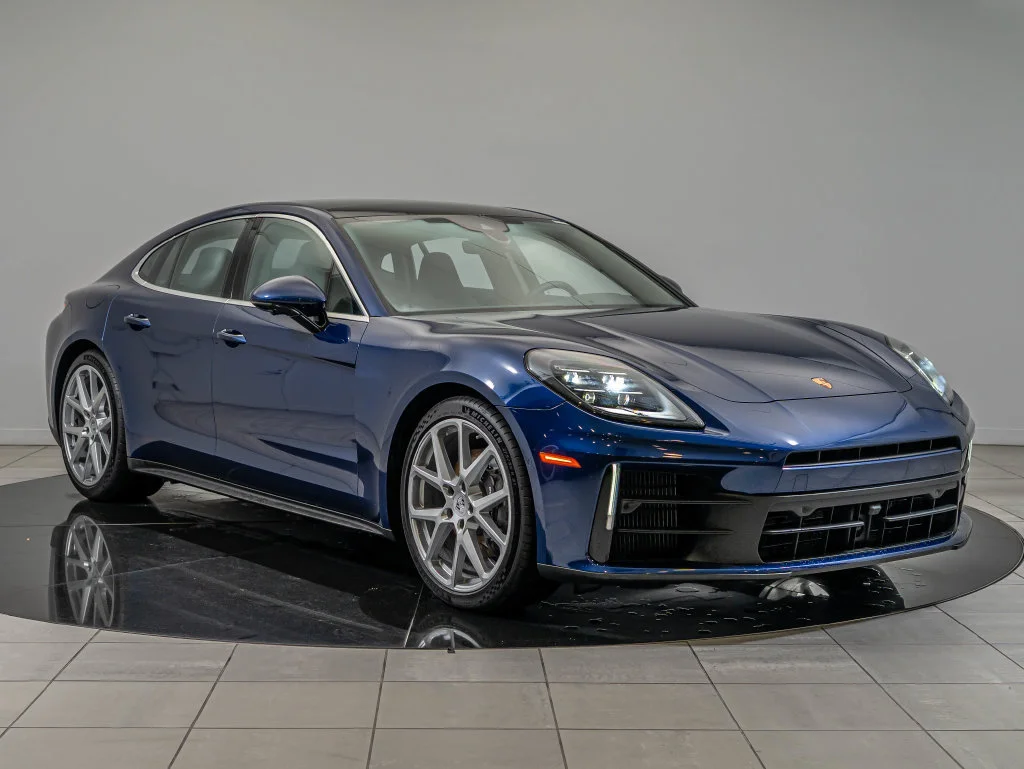 Used 2025 Gentian Blue Metallic Porsche  image 10