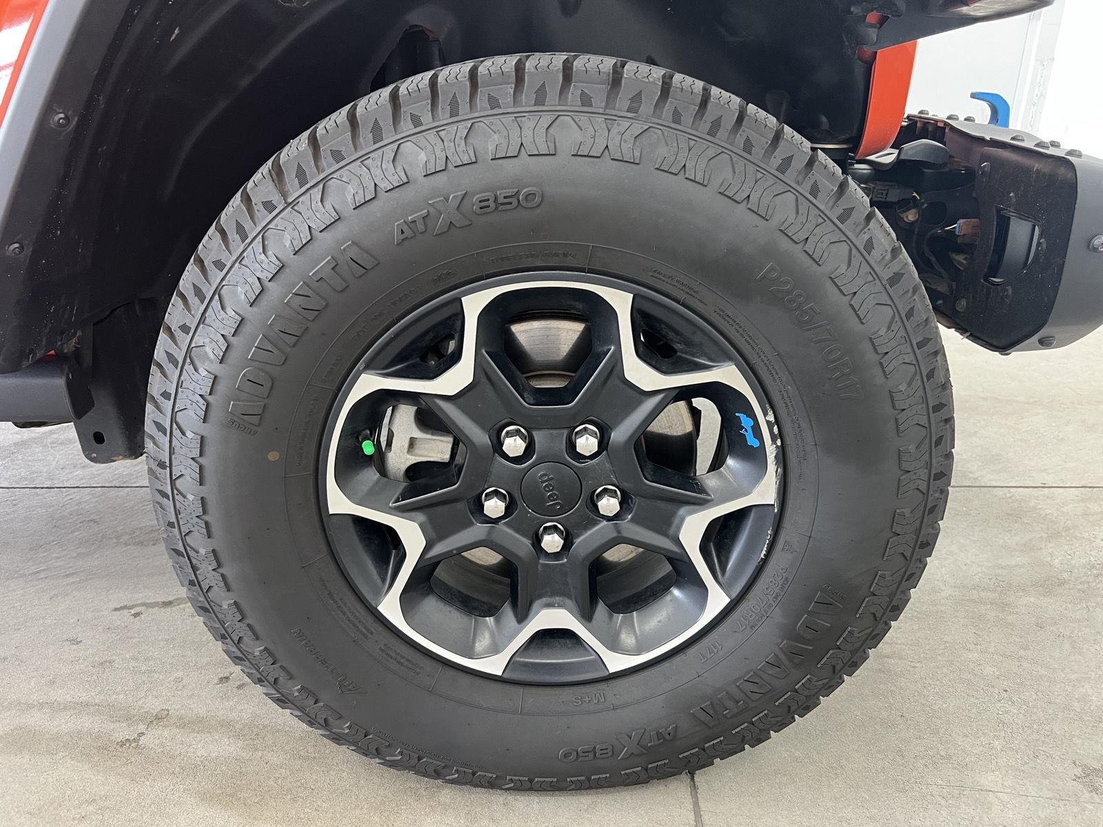 Used 2023 Punkn Metallic Clearcoat Jeep Rubicon image 8
