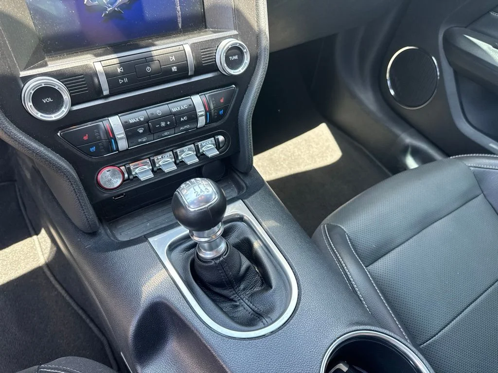 Used 2020 Blue Ford GT Premium image 9