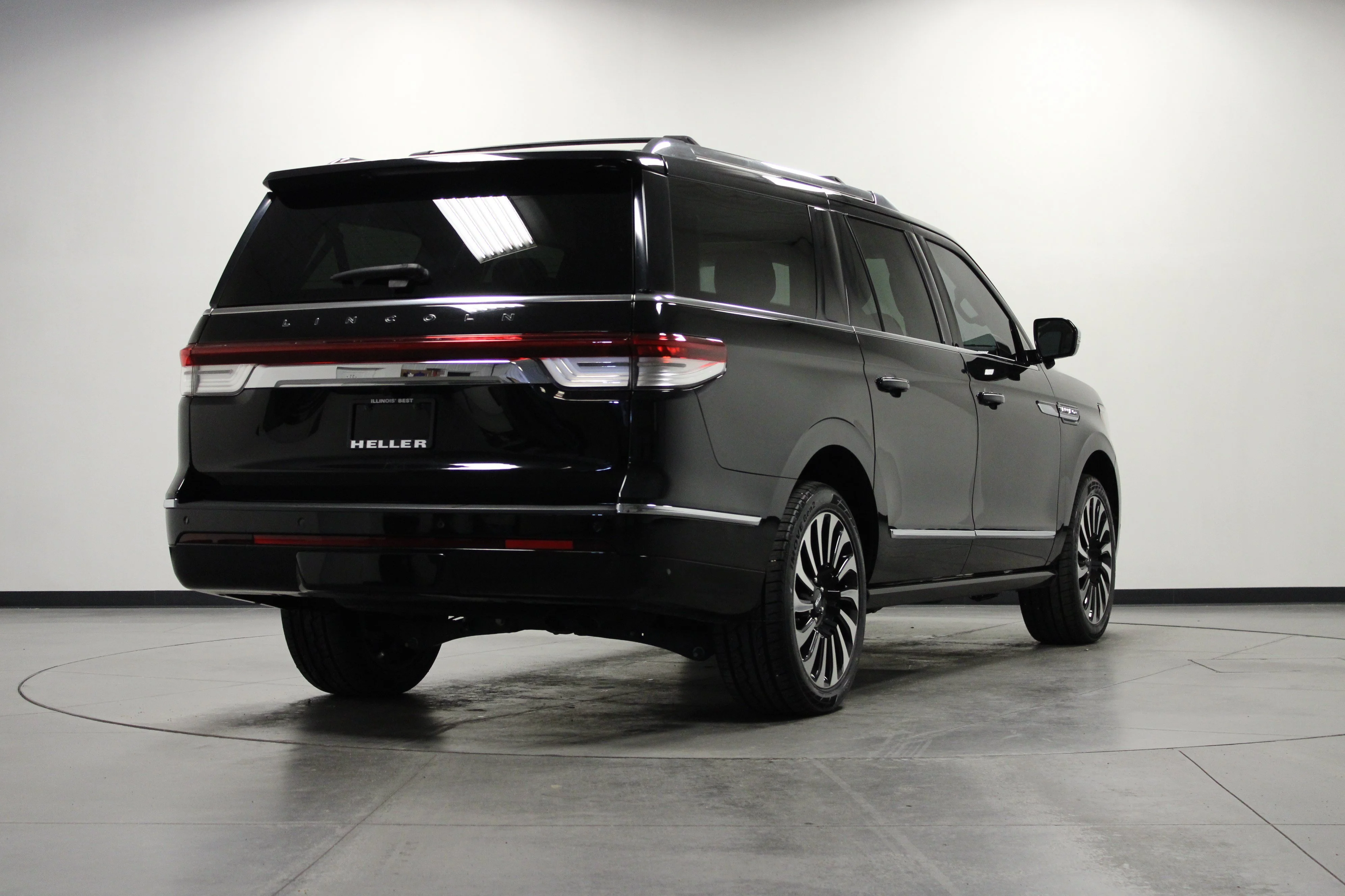 Used 2023 Black Metallic Lincoln Black Label image 4