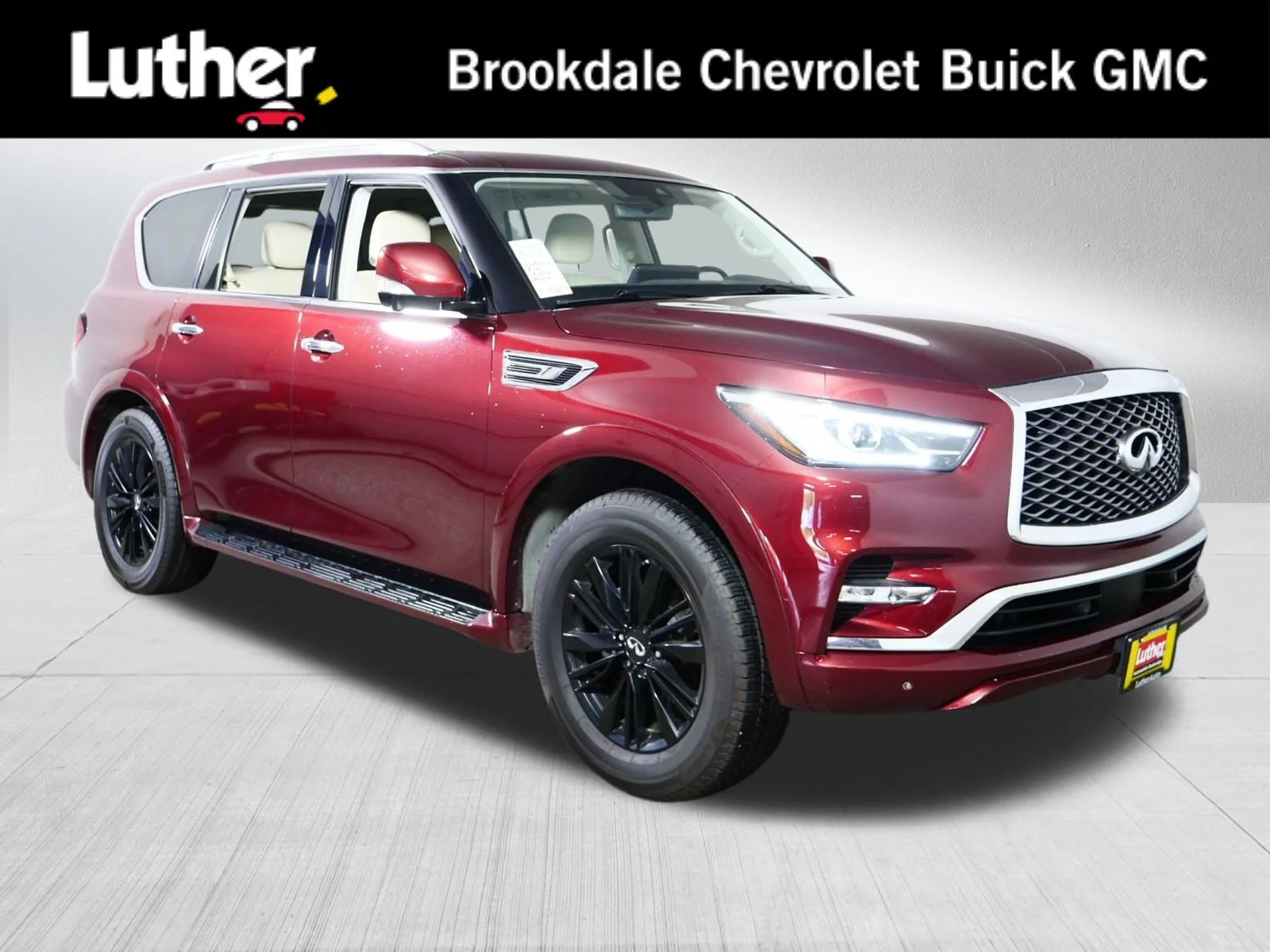 2022 INFINITI QX80's photo