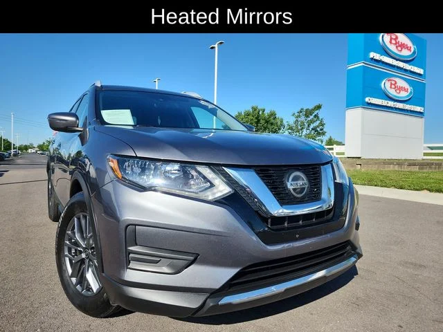 Used 2019 Gray Nissan SV image 13