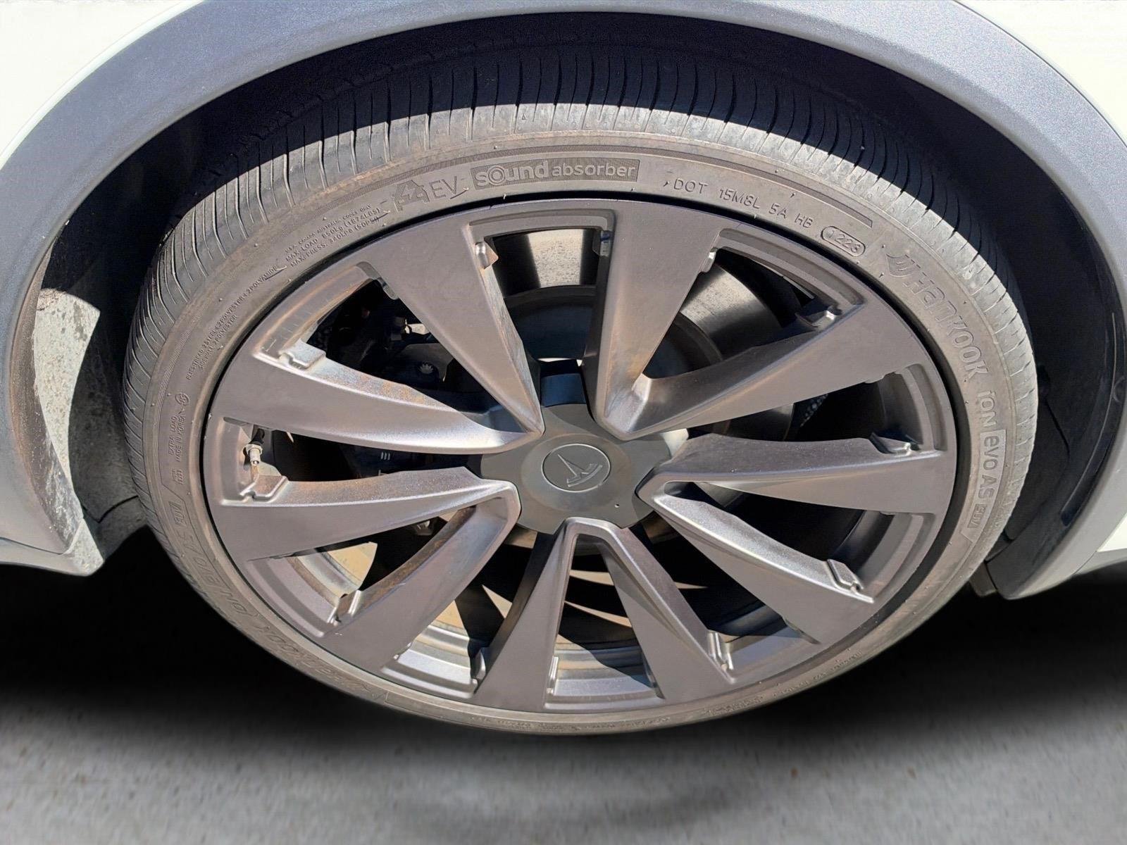 Used 2022 Pearl White Multi-Coat Tesla Plaid image 19
