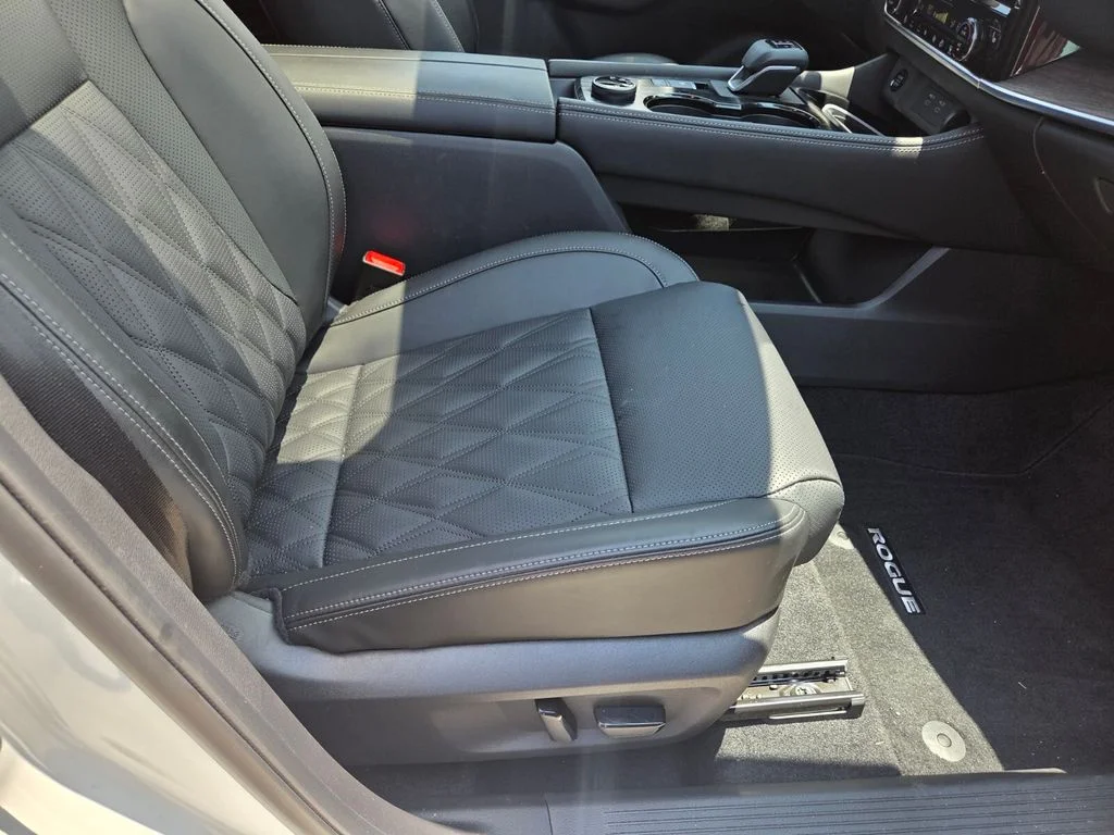 Certified Used 2026 White Nissan Platinum image 33