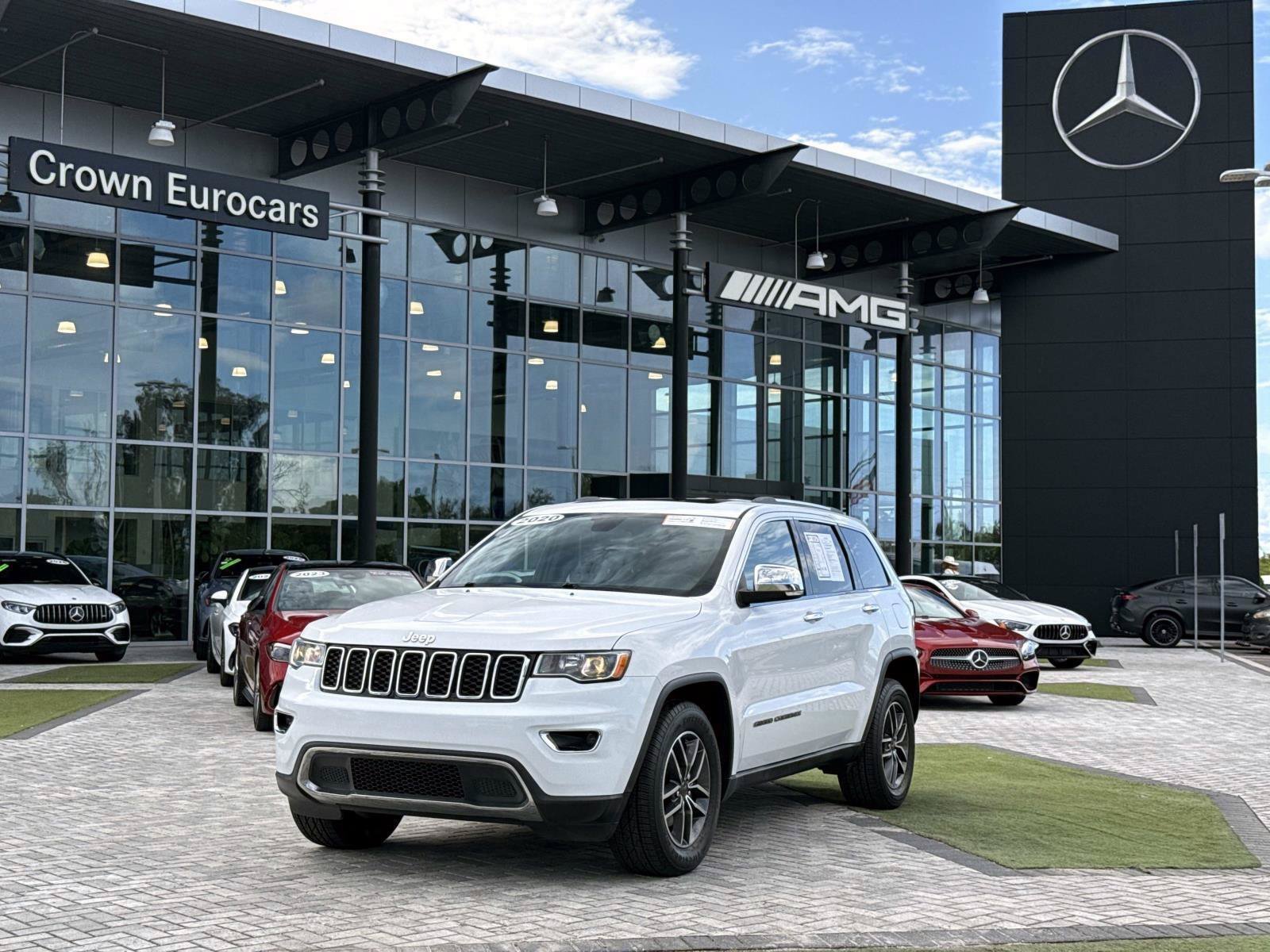 Used 2020 Bright White Clearcoat Jeep Limited image 1