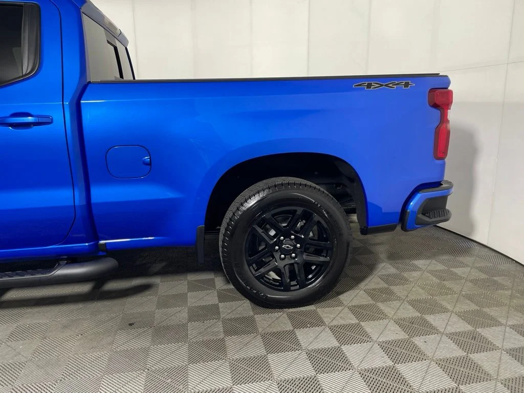 Used 2025 Blue Chevrolet RST image 5