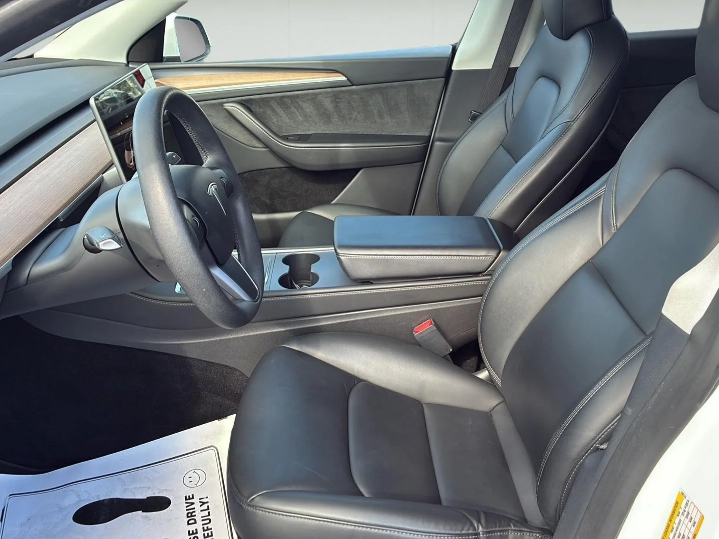Used 2023  Tesla Long Range image 10