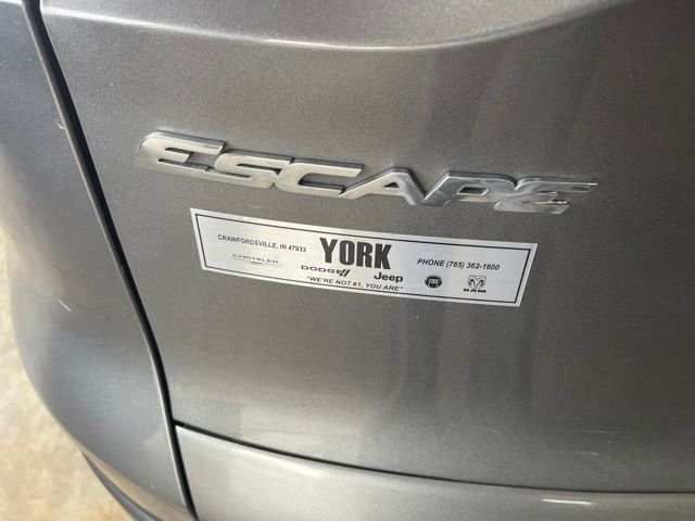 Used 2014 Gray Ford SE image 8