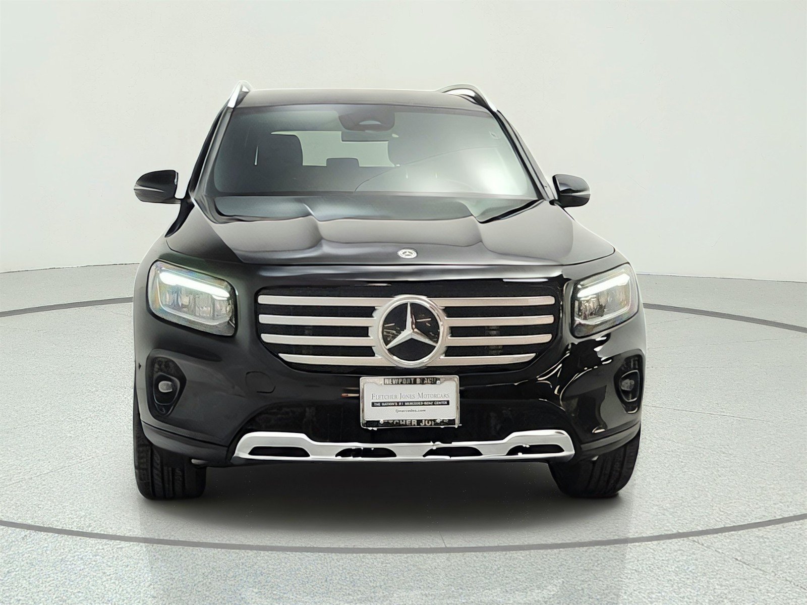 Used 2024 Night Black Mercedes-Benz GLB 250 SUV image 2