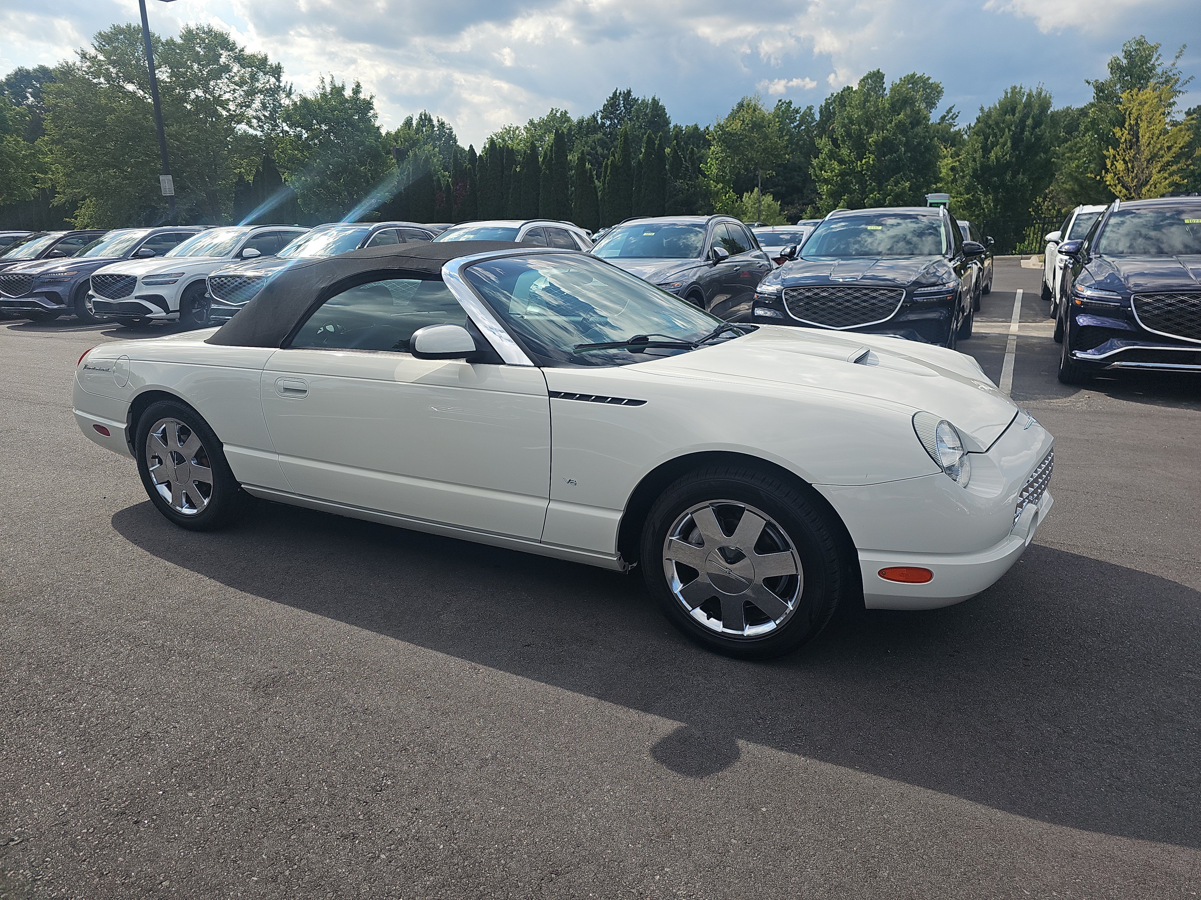 Used 2003 Whisper White Ford Premium image 8