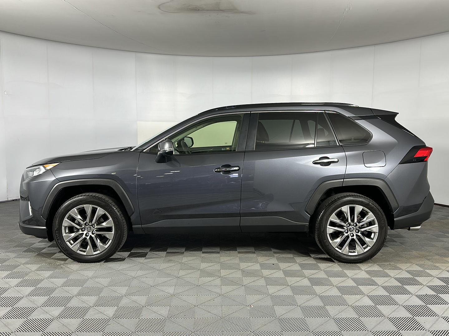 Used 2019 Magnetic Gray Metallic Toyota Limited image 4