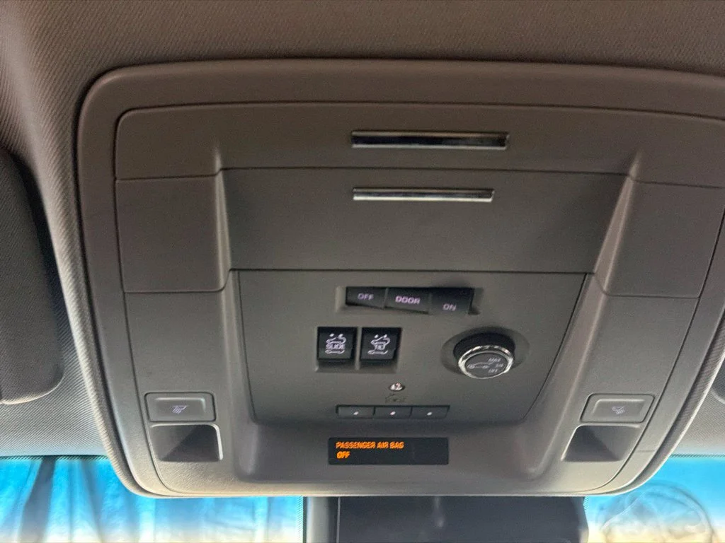 Used 2018 Black Chevrolet LT image 27